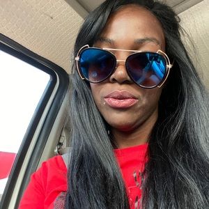 Meet your Posher, Nashia